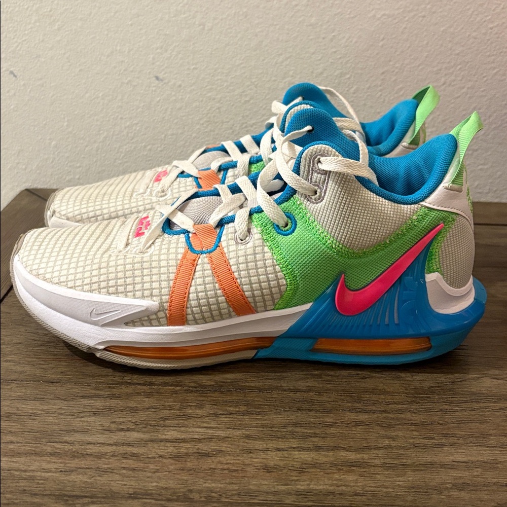 [Nike] LeBron Witness 7 Athletic Basketball Shoes Sneakers Multi Color Men’s 9.5 - Picture 7 of 16